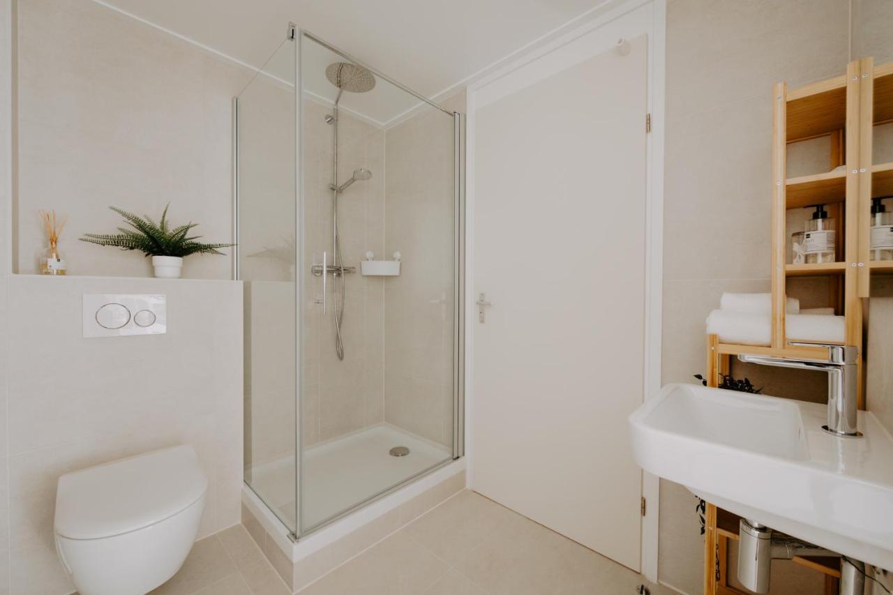 Stijlvol Appartement Op Strand Makkum Extérieur photo